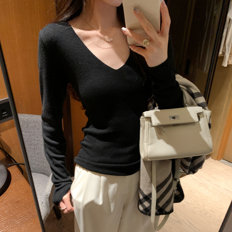 V-neck straight shoulder long sleeve knit top for women - Image 6