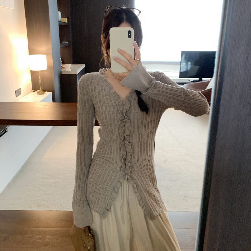 Ruffled V-Neck Long Sleeve Knit Cardigan for Women, Slim Fit, Elegant Top - Image 9