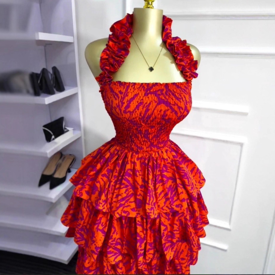 Elegant Strapless Detachable Back Beach Dress with Ruffle Tiered Long Dress - Image 3