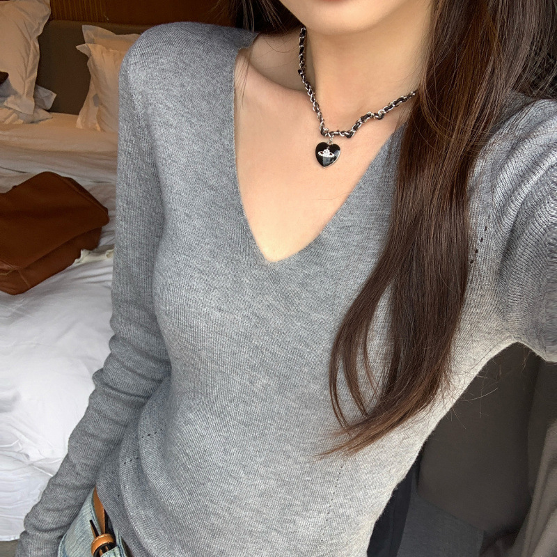 V-neck straight shoulder long sleeve knit top for women - Image 8